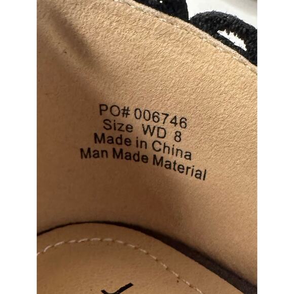 Journee Collection Women's Jezlin Scalloped Flats Grey Size 8W NEW - Picture 7 of 7